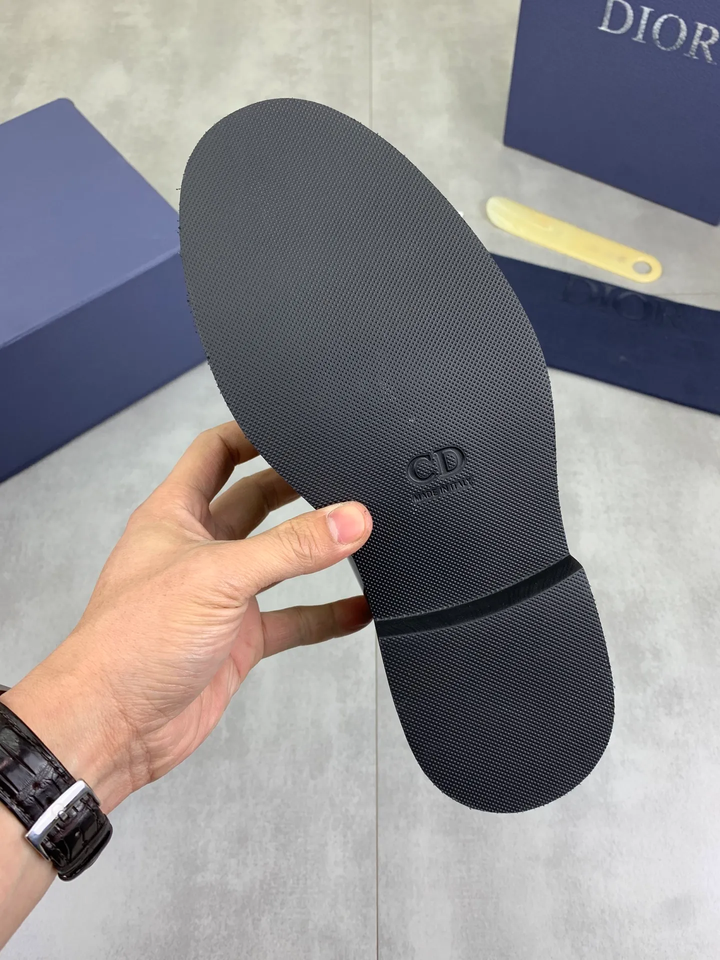 Factory price P800 💰Original quality, top version🔱 DIOR——Dior Men's business casual leather shoes, top quality products. 1:1 shipment ⬆️Luxurious and noble👞All imported original brand fabrics, just to create a more comfortable wearing experience, upper: original selected open edge beaded calfskin ➕Top imported water-dyed full cow lining, original light and comfortable foam outsole ✔️Number: 39-44 (38.45 can be customized)